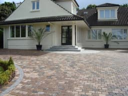 Driveway Doctor logo