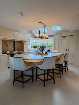 L.A.Kitchens Interiors & Cabinetry logo