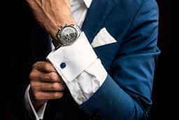 Q23 Menswear logo