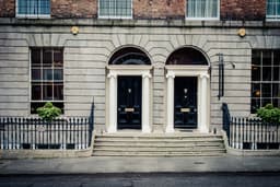 Albany House logo