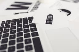 She Codes Studio logo