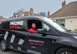 PhoneWatch logo