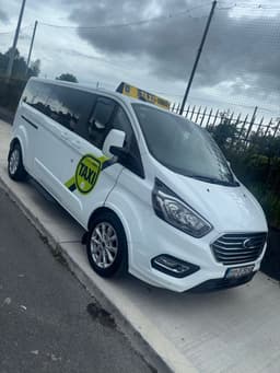 Gary's Taxi logo