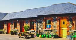 Slane Farm Hostel logo