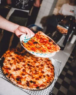 Lil Bros Pizza logo