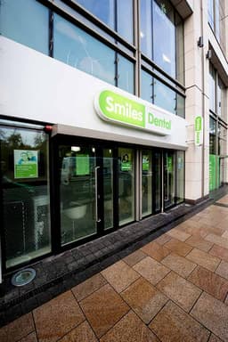 Smiles Dental Dundrum logo