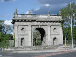 Ely's Arch logo