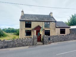 Niall Gilligan Auctioneers logo