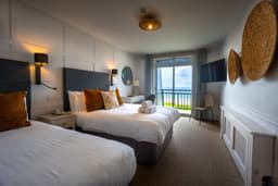 Cliff House Hotel logo
