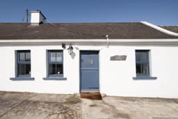 Kineilty (Kitty's) Cottage - Breathtaking Sea Views! logo
