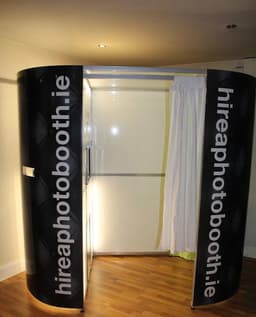 hire a photobooth .ie - Selfie Mirror - Photobooth Hire logo