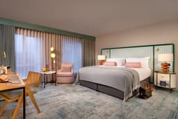 The Green Hotel logo