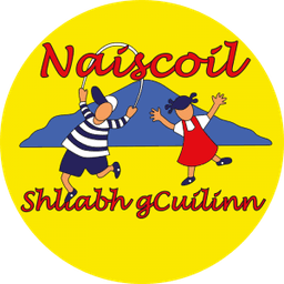Naíscoil Shliabh gCuilinn logo