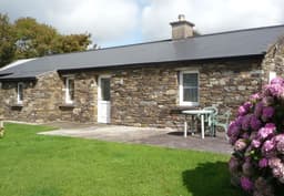 Trident Holiday Homes - Lakeside Lodge Bantry logo