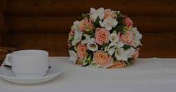 Petals & Pressies logo