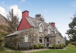 Trident Holiday Homes - Angela's Farmhouse Beara logo