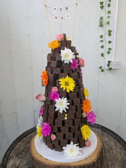Cakes By Suzanne logo