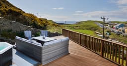 The Lodges @ Sea View House Doolin logo