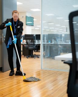 MVI Cleaning Services logo