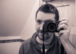 Jordan Cummins Photography logo