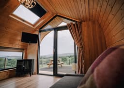 Carntogher Cabins logo