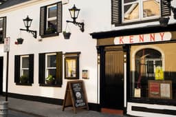 Kenny's Bar logo