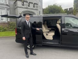 Irish Chauffeur Transfers logo