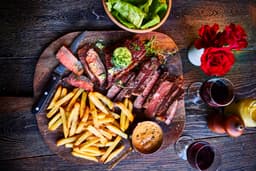 The Steak Hut logo