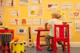 Giraffe Childcare Rathborne logo