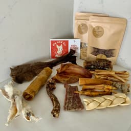 Flo and Co. The Natural Treat company logo