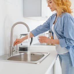 MyH2O Plumbing & Water filtration logo