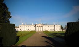 Áras an Uachtaráin logo