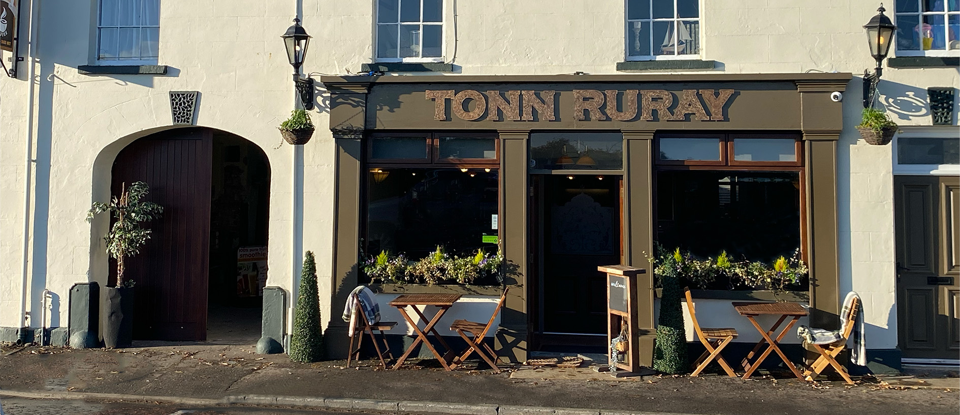 Tonn Ruray Café