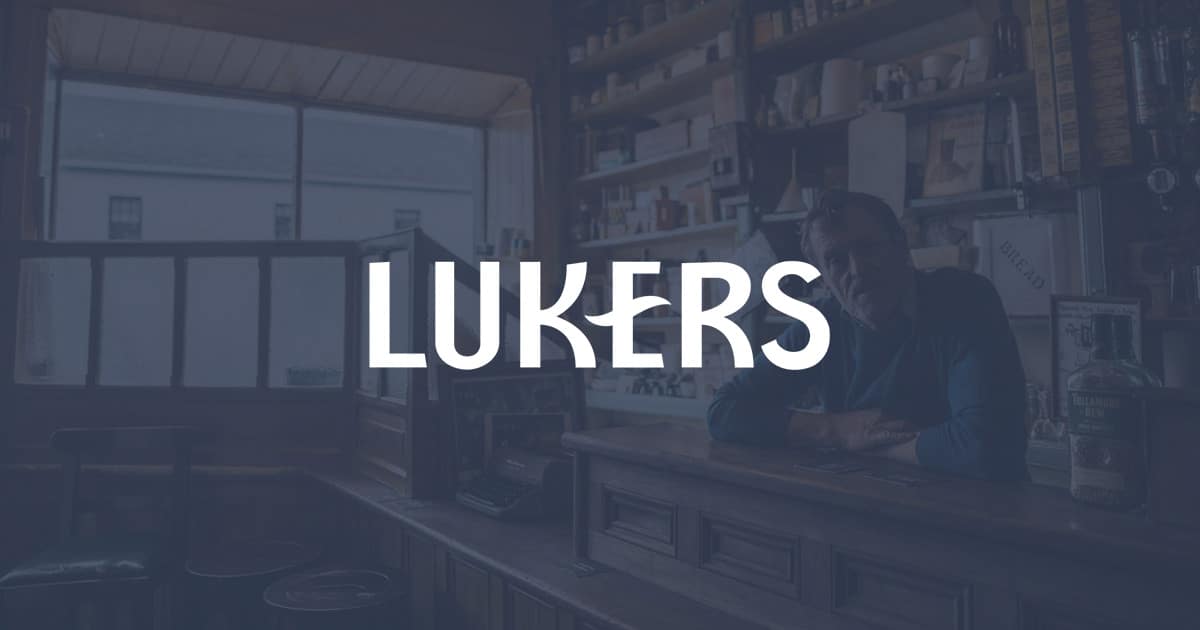 Luker's Bar , Restaurant & Live Music venue