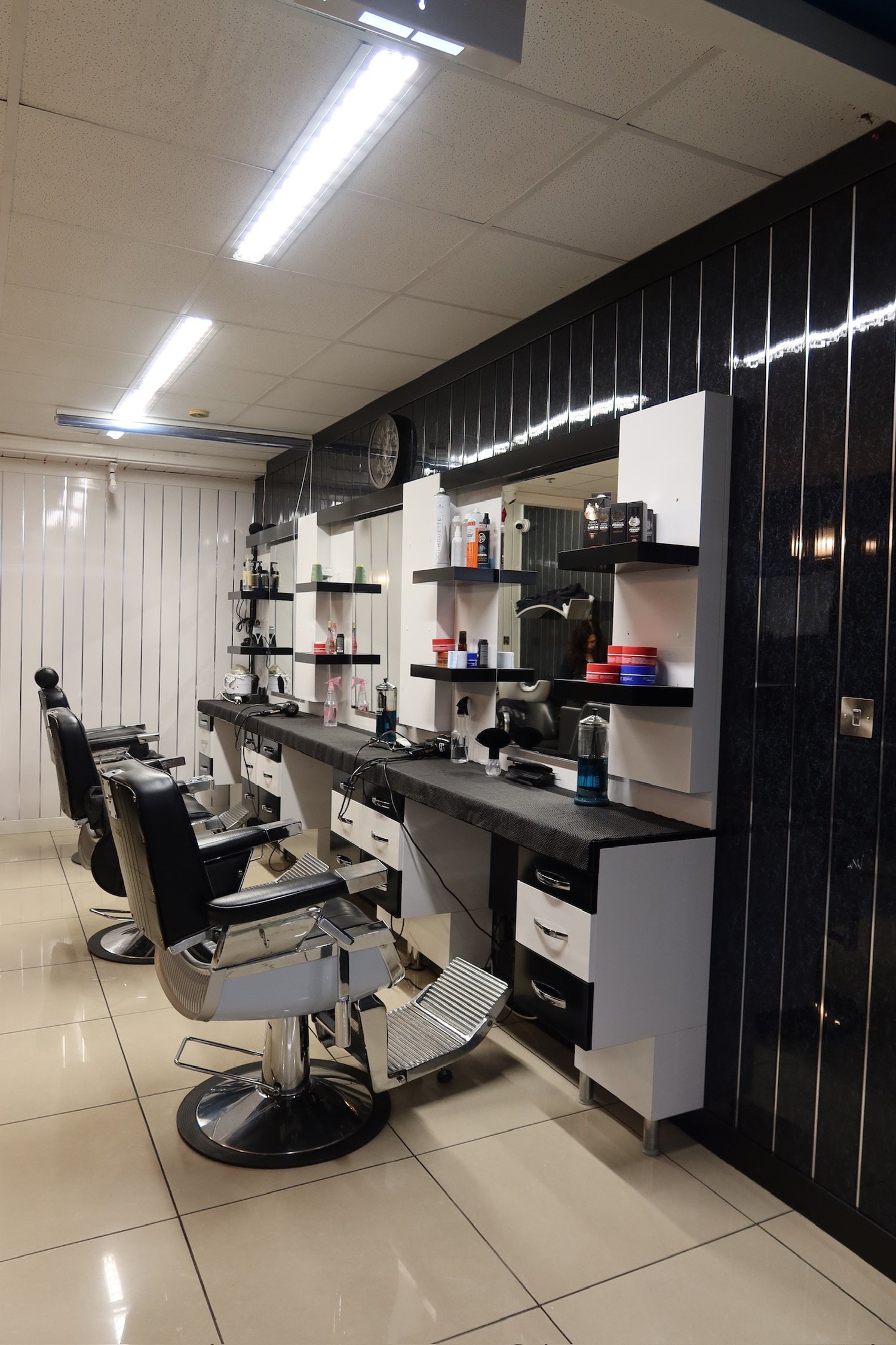 Zagros Barber