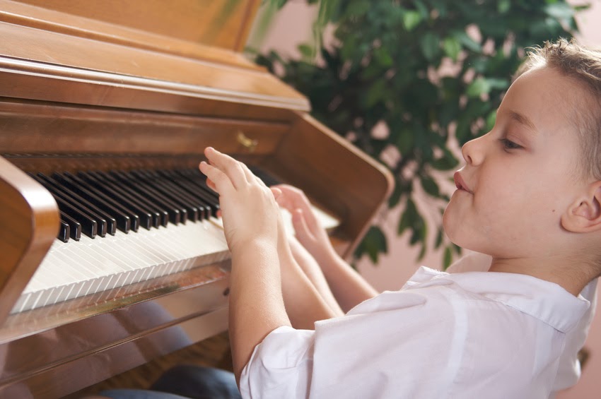 Silvia’s Piano Lessons