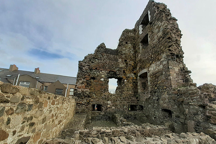 Olderfleet Castle (State Care Monument)
