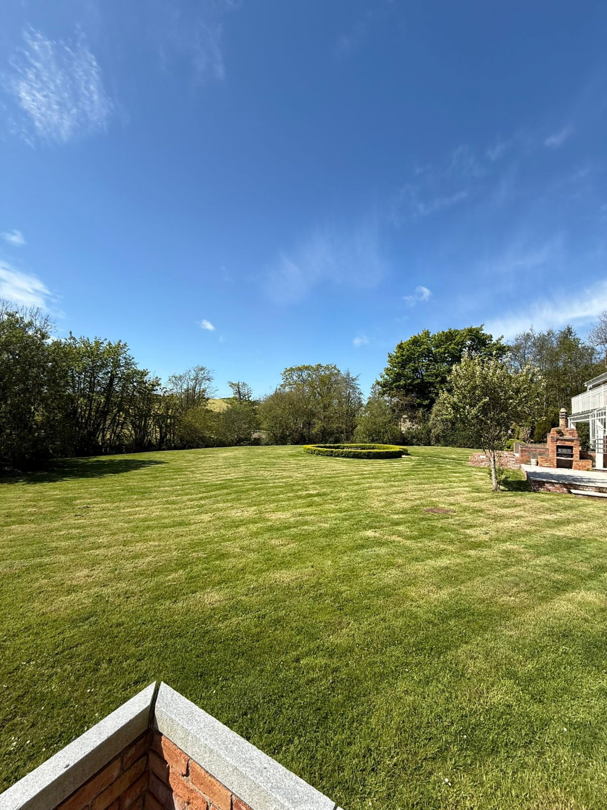 Peninsula Lawns