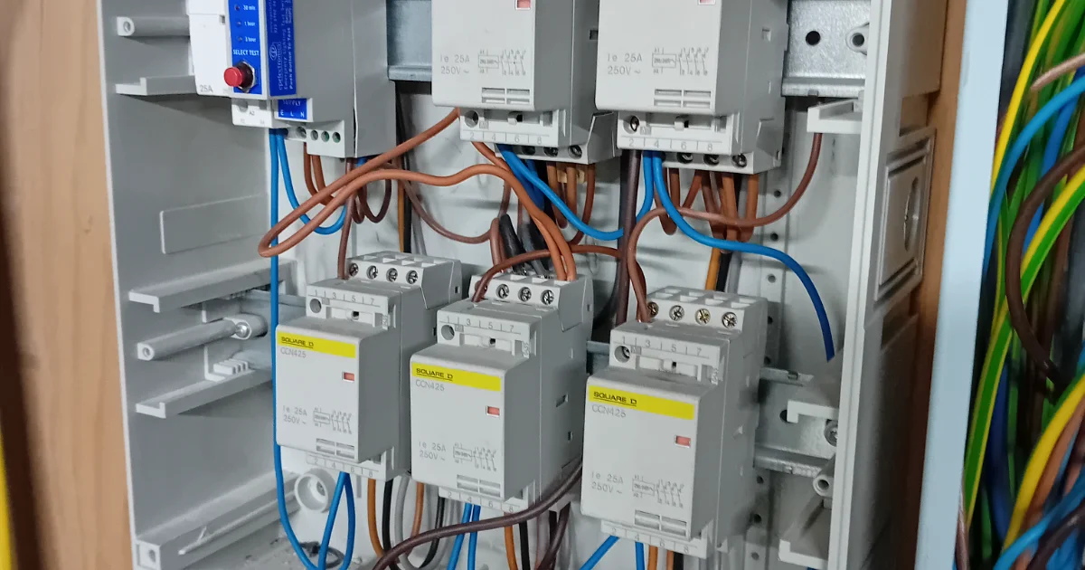 Electrical focus