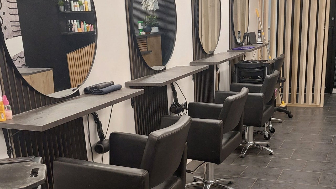 Salon 19 coleraine