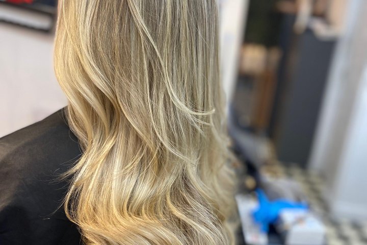LA Hair & Beauty
