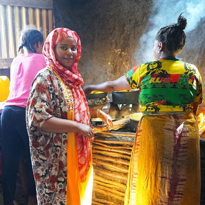 APA (a partnership with africa) charity shop