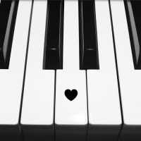 Valerie Gunning - Violinist and Pianist logo