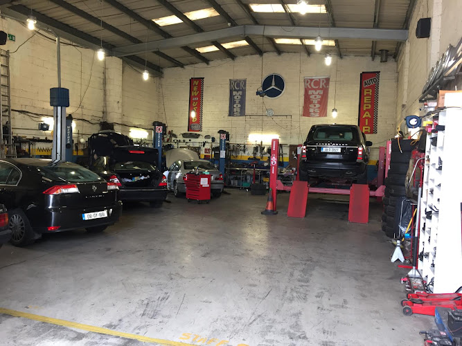 RCR motors car sales and service logo