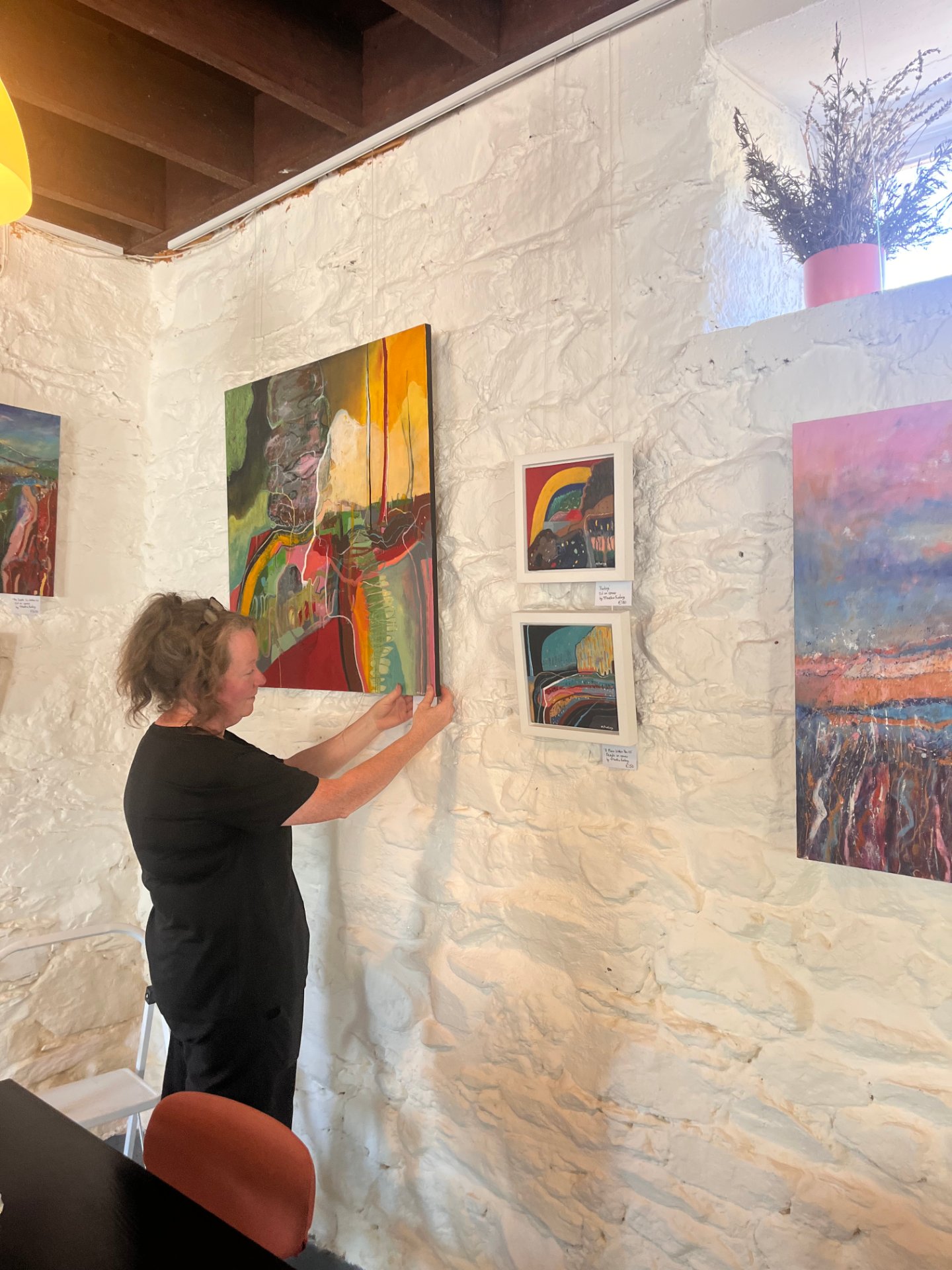 Aroma tearooms and cafe