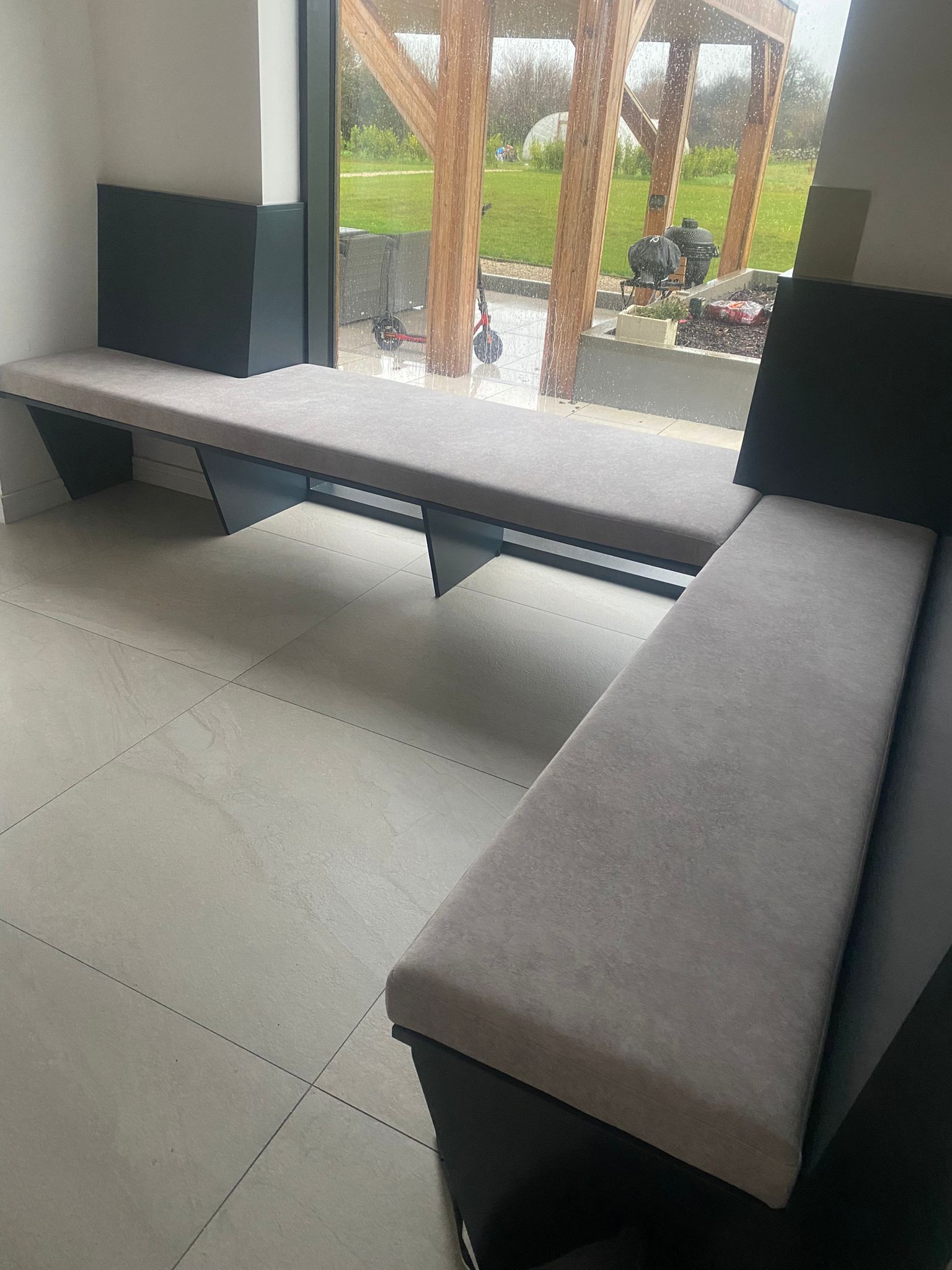 Cs contract furniture