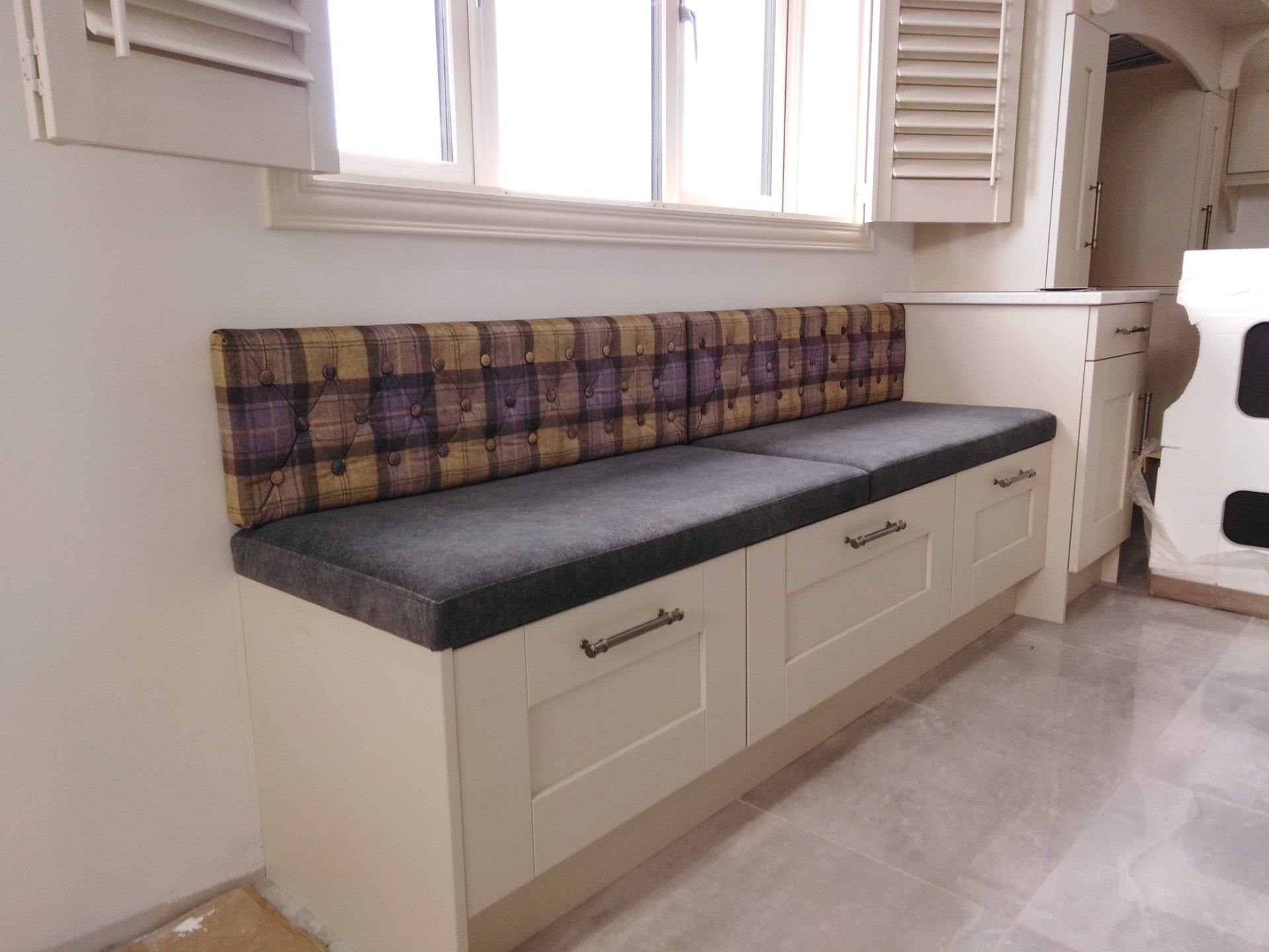 Cs contract furniture